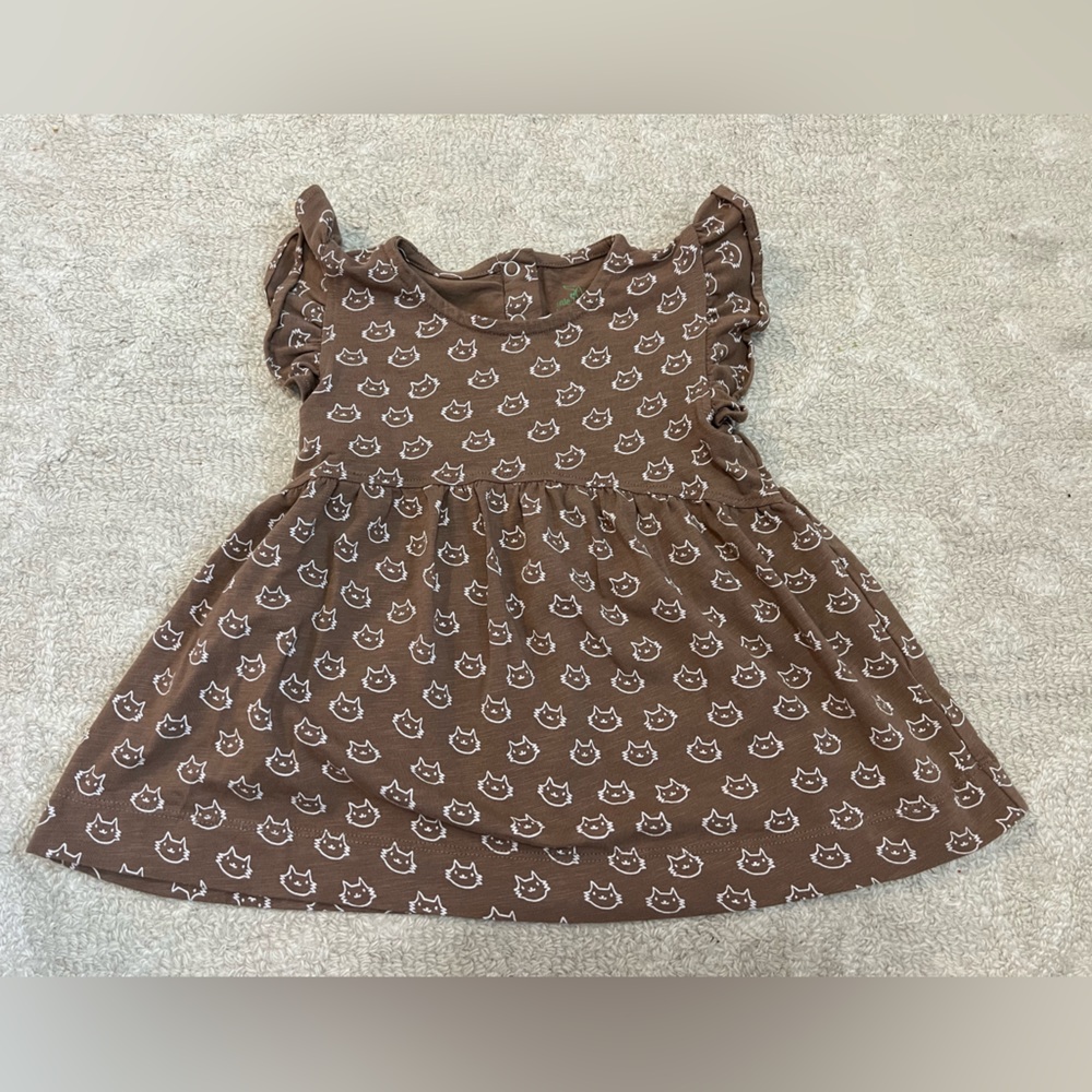 Kate Quinn ruffle flutter asymmetrical top | cocoa kitty
| 18-24m